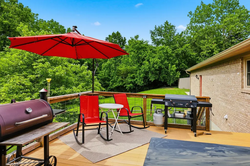 1594 Fox Creek Road Lawrenceburg KY 40342