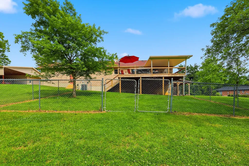 1594 Fox Creek Road Lawrenceburg KY 40342