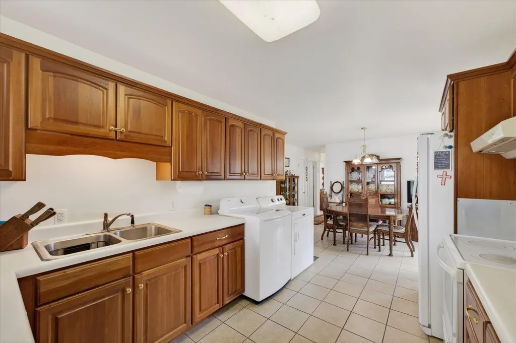 415 Elaine Drive Hopkinsville KY 42240
