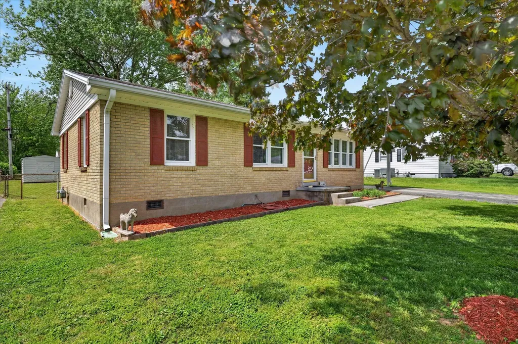 415 Elaine Drive Hopkinsville KY 42240
