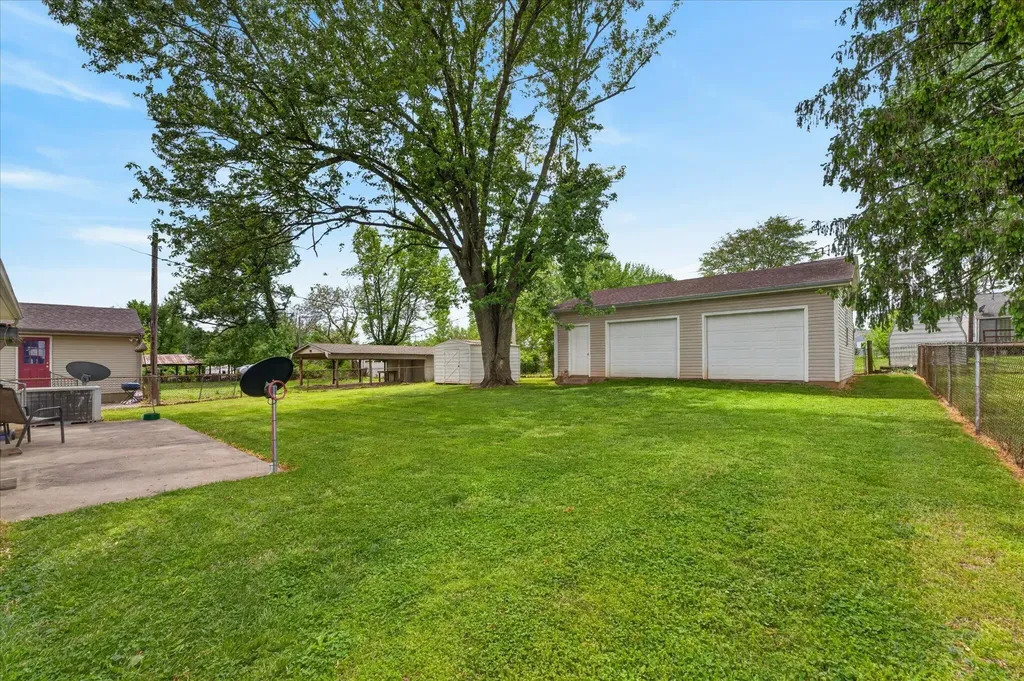 415 Elaine Drive Hopkinsville KY 42240