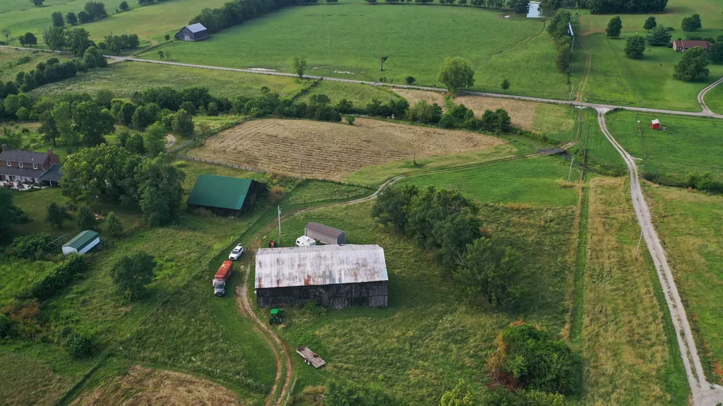 543 Silas Road Paris KY 40361