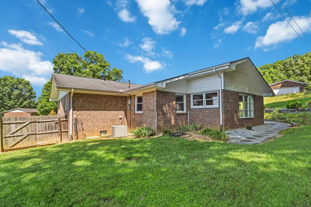344 Meadow Brook Road Corbin KY 40701