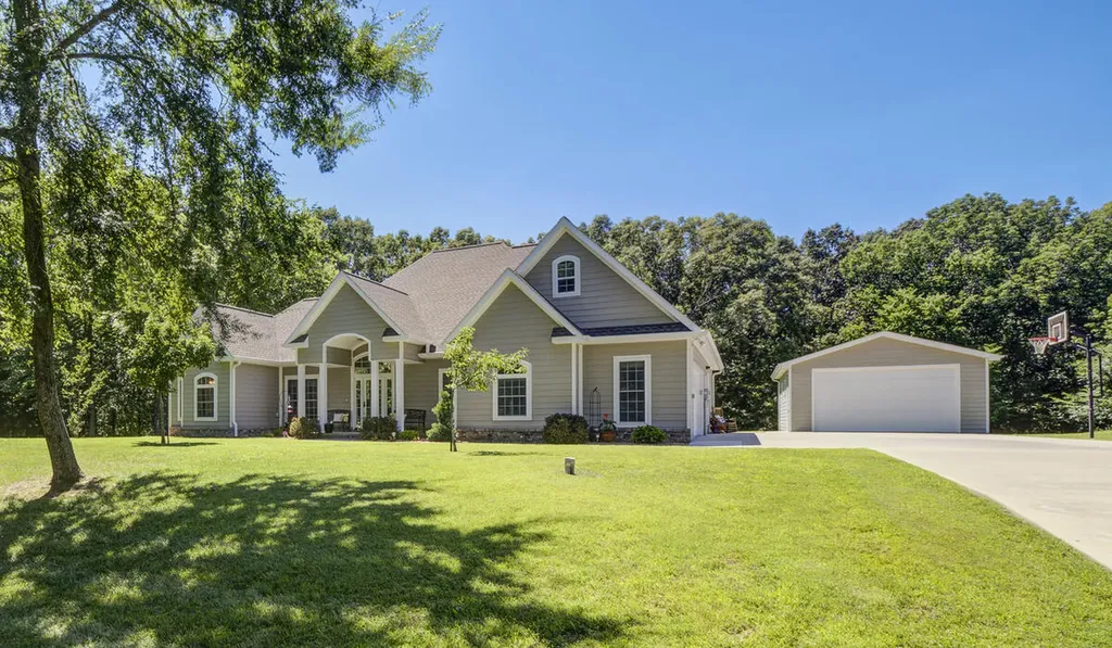 3276 Kirk Ridge Road Murray KY 42071