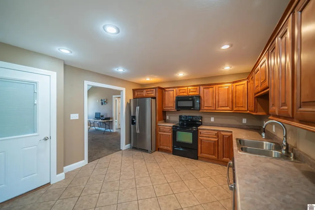 875 Mayfield Metropolis Road Paducah KY 42001