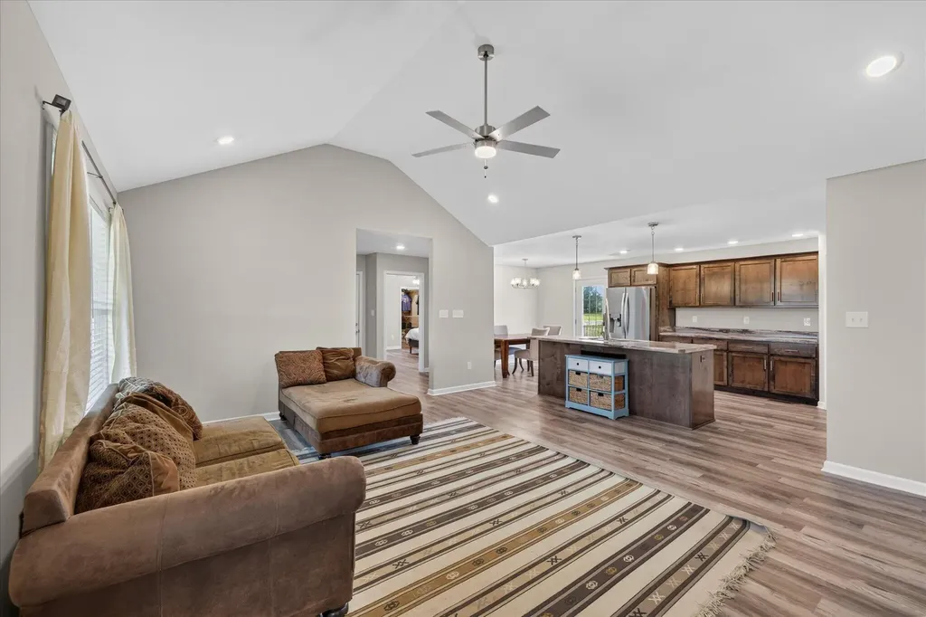 5817 Greenville Road Elkton KY 42220