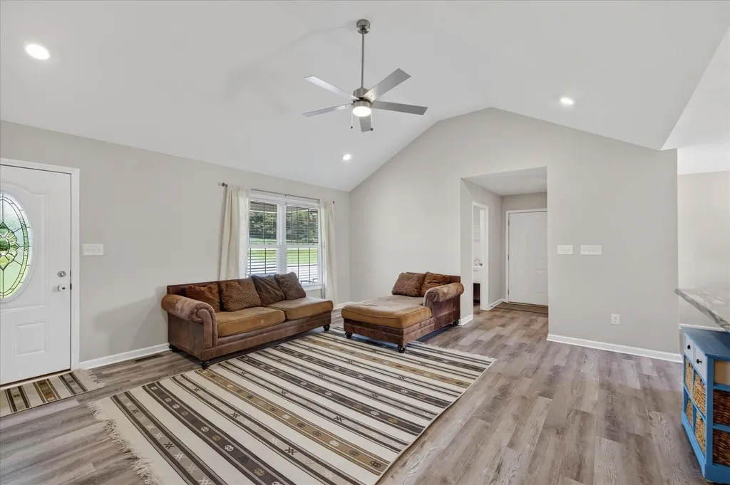 5817 Greenville Road Elkton KY 42220
