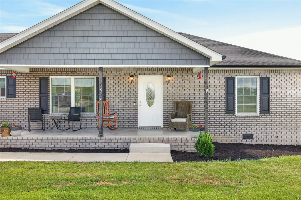 5817 Greenville Road Elkton KY 42220