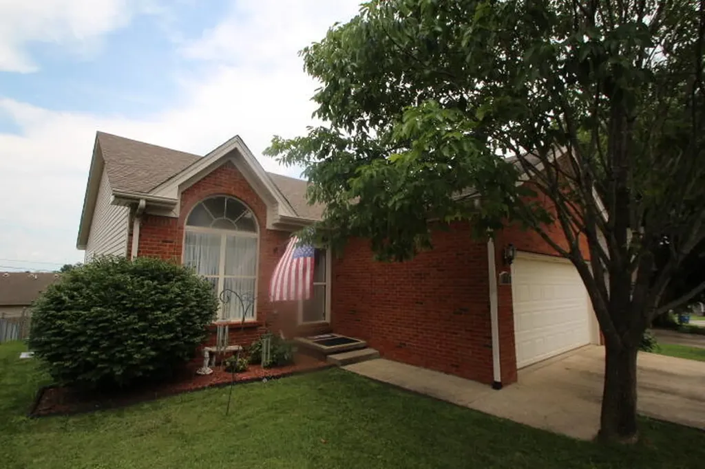 109 Yorkshire Drive Lawrenceburg KY 40342