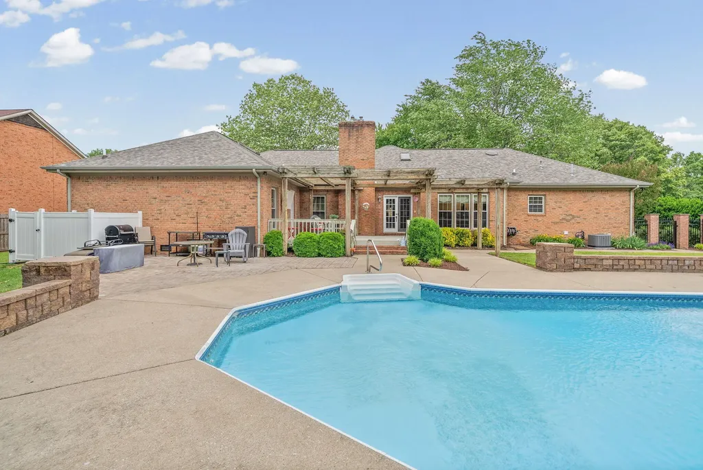 219 Fairfax Avenue Hopkinsville KY 42240