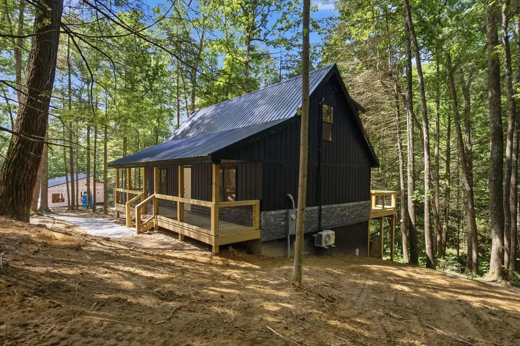 28 Joyful Springs Zoe KY 41397
