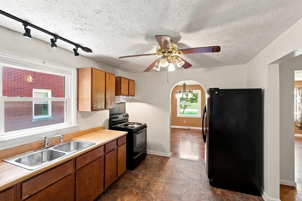 335 Sheridan Drive Lexington KY 40503
