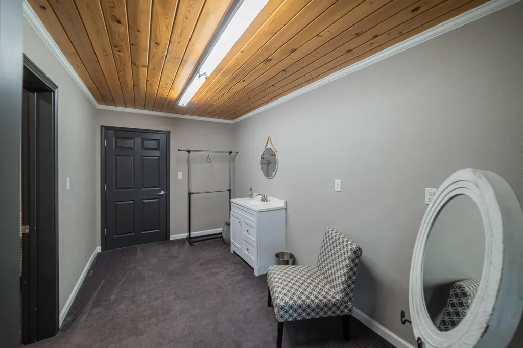 71 Commerce Drive Hickory KY 42051