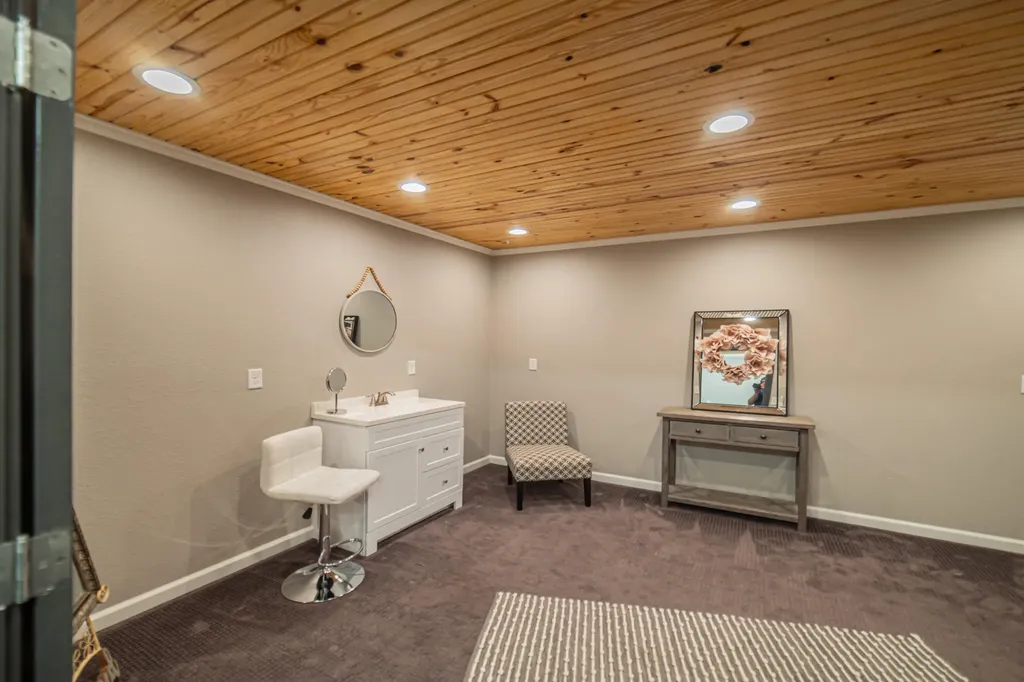 71 Commerce Drive Hickory KY 42051