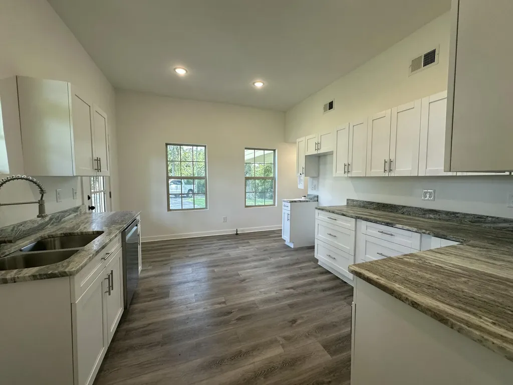 427 E Market Street Princeton KY 42445