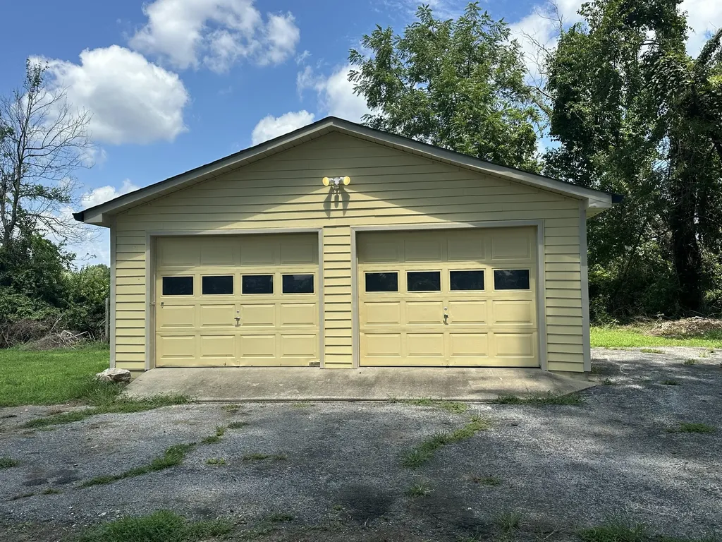 427 E Market Street Princeton KY 42445