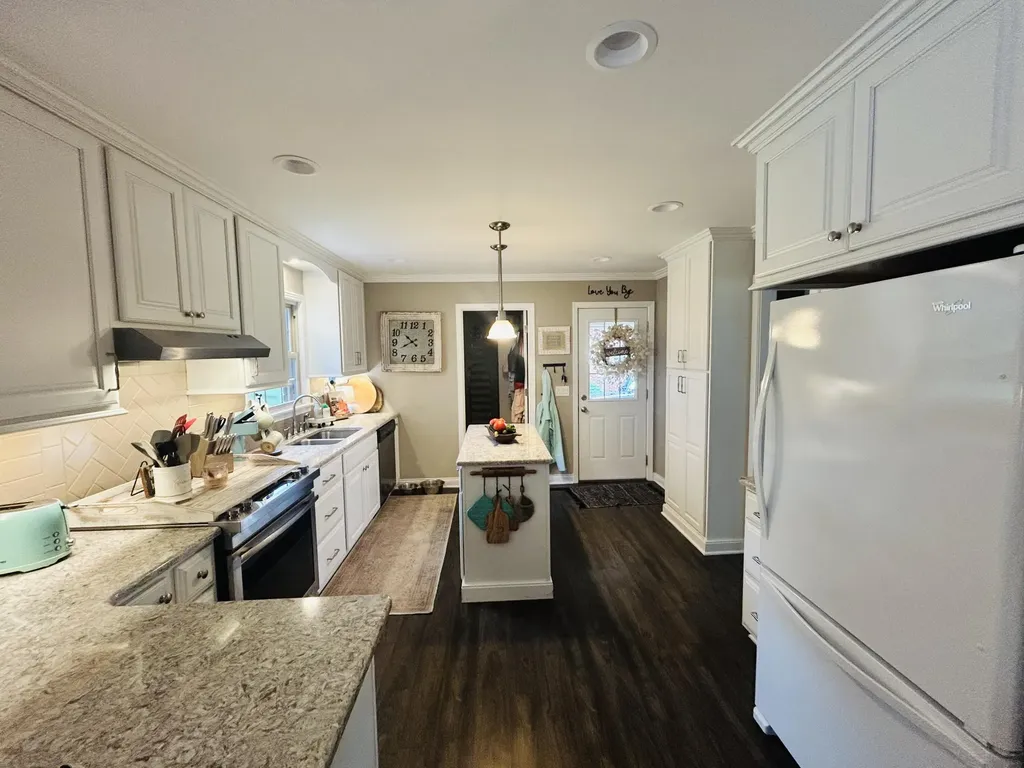 1608 Magnolia Drive Murray KY 42071