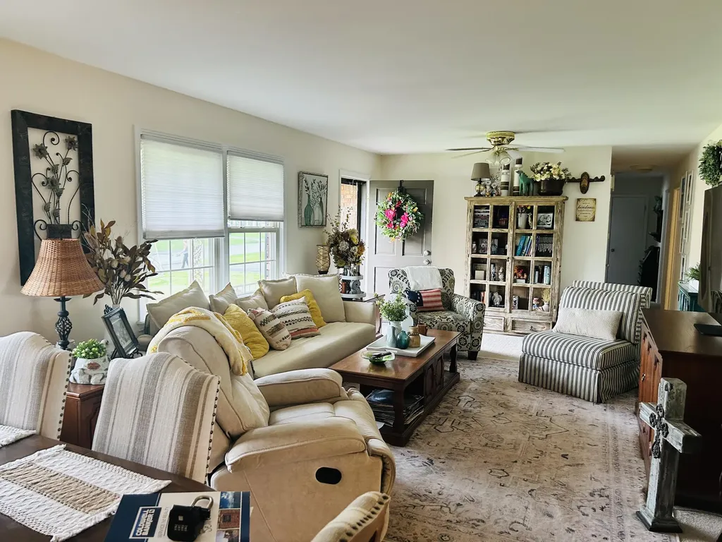 1608 Magnolia Drive Murray KY 42071
