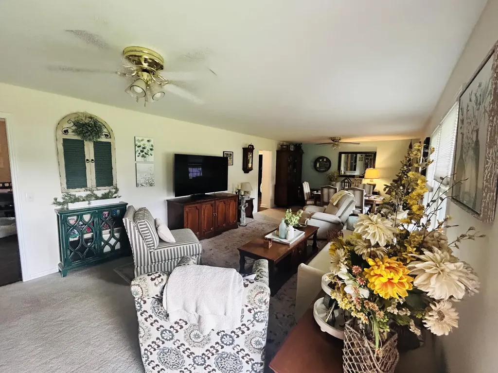 1608 Magnolia Drive Murray KY 42071