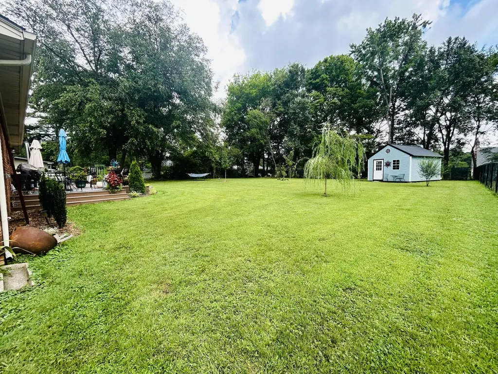 1608 Magnolia Drive Murray KY 42071
