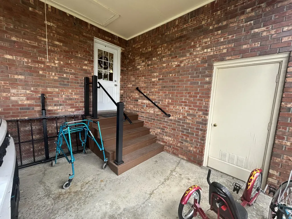 1608 Magnolia Drive Murray KY 42071