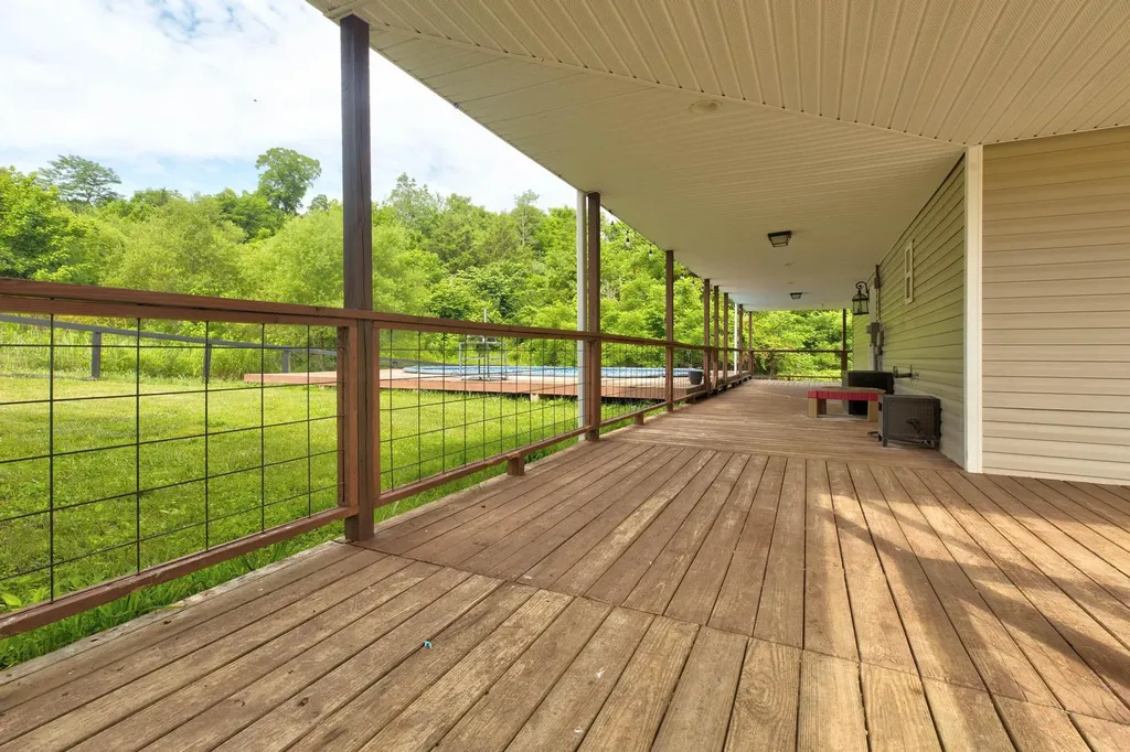 354 Covered Bridge Road Wallingford KY 41093