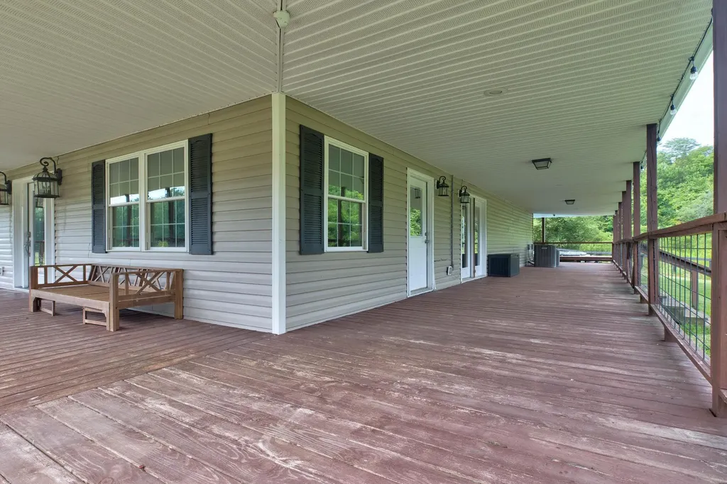 354 Covered Bridge Road Wallingford KY 41093