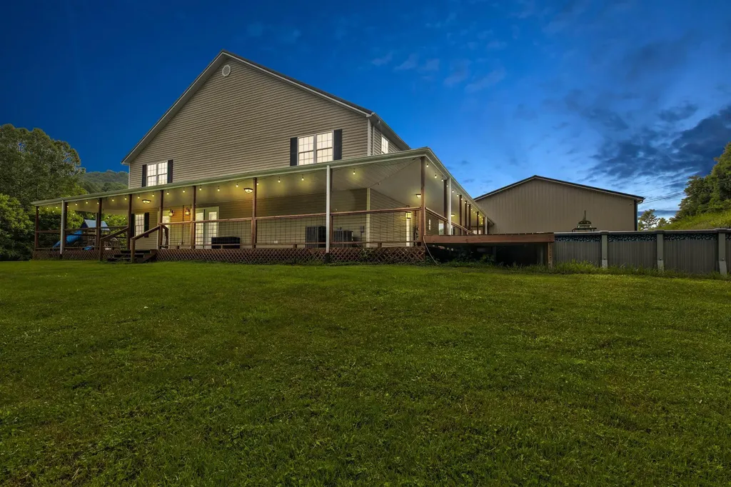 354 Covered Bridge Road Wallingford KY 41093