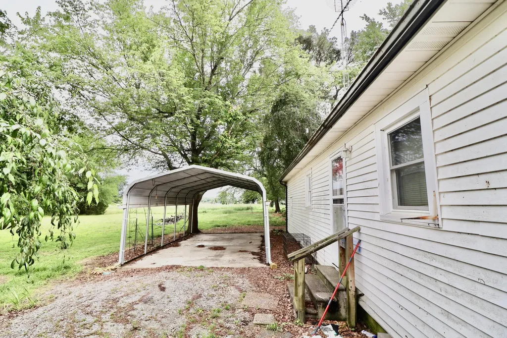 1282 Cherokee Trail Murray KY 42071