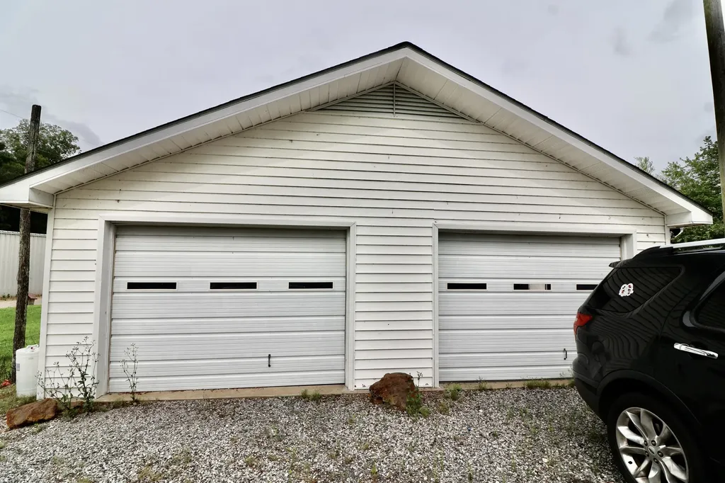 1282 Cherokee Trail Murray KY 42071