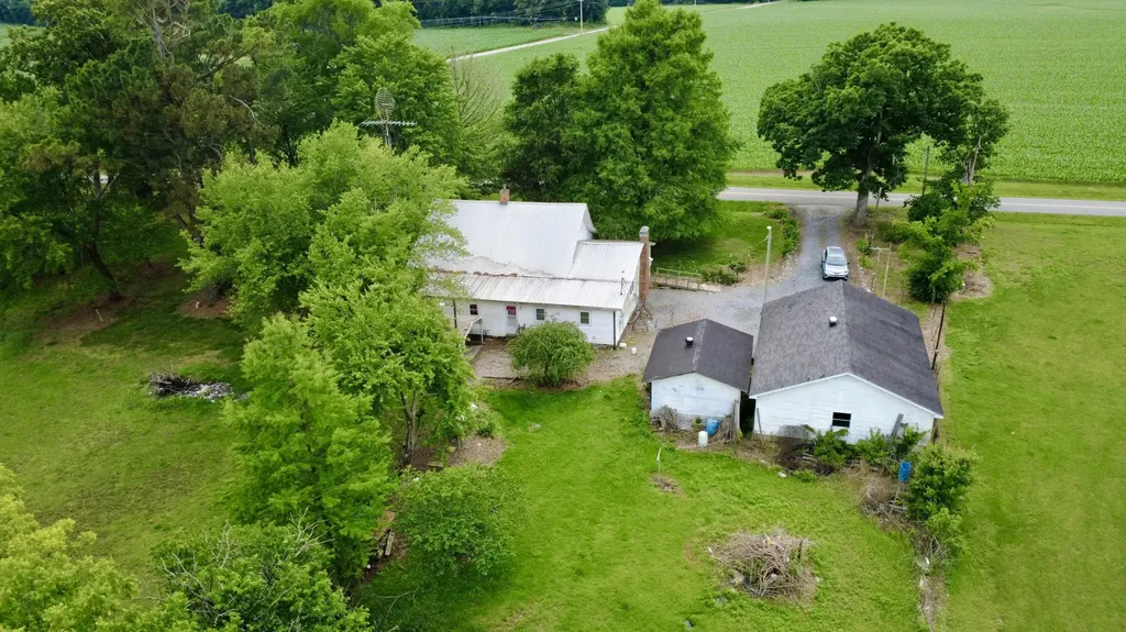 1282 Cherokee Trail Murray KY 42071