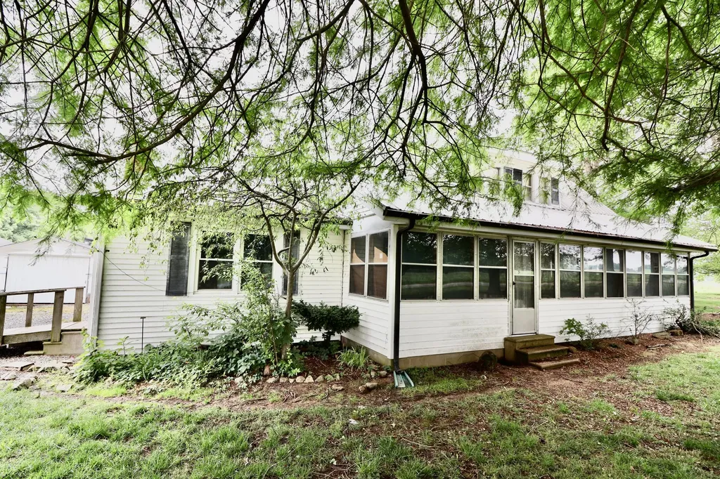 1282 Cherokee Trail Murray KY 42071