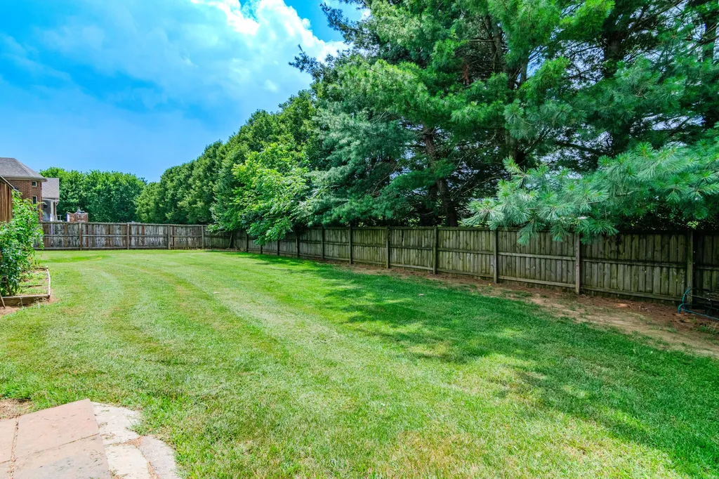 526 General Cruft Drive Richmond KY 40475