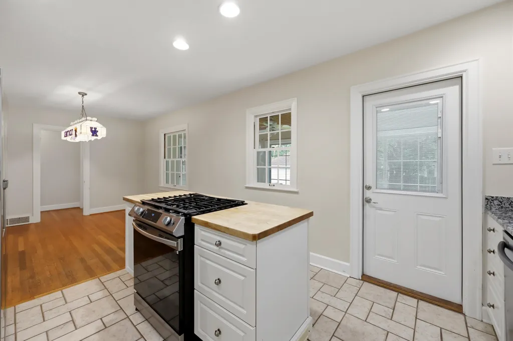 129 Barberry Lane Lexington KY 40503