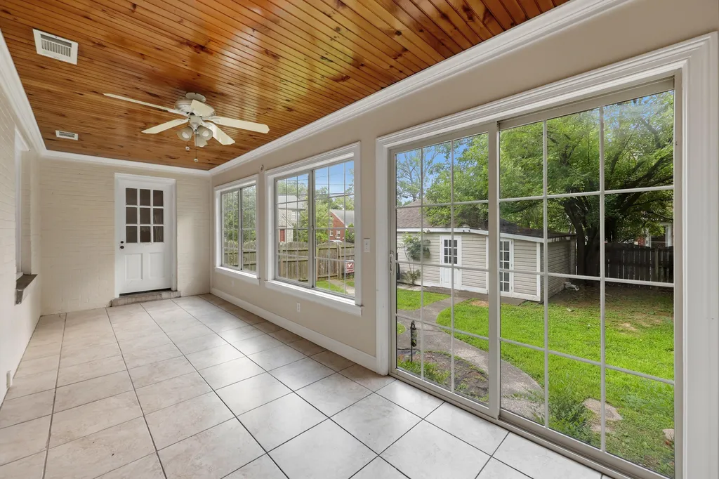 129 Barberry Lane Lexington KY 40503