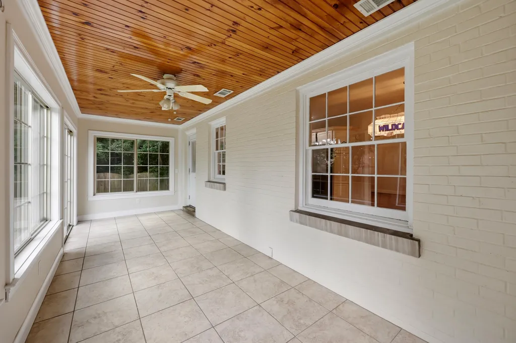 129 Barberry Lane Lexington KY 40503