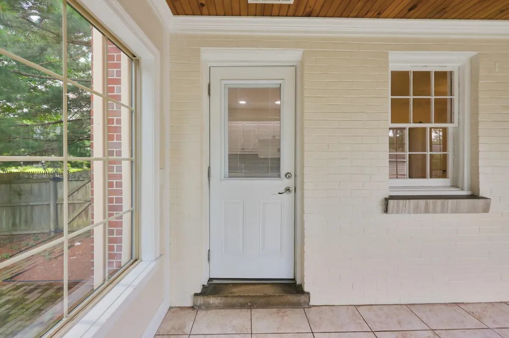 129 Barberry Lane Lexington KY 40503