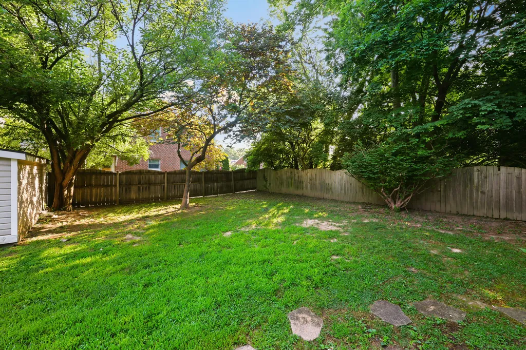 129 Barberry Lane Lexington KY 40503