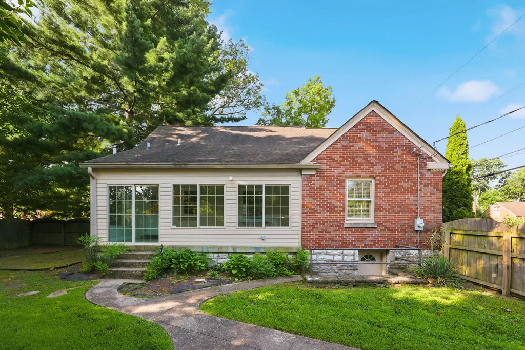 129 Barberry Lane Lexington KY 40503