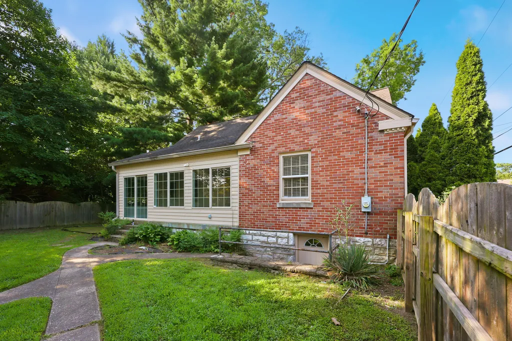 129 Barberry Lane Lexington KY 40503