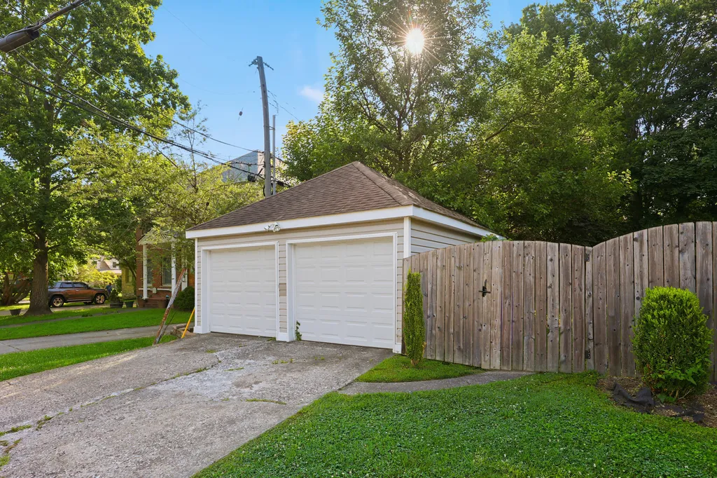 129 Barberry Lane Lexington KY 40503