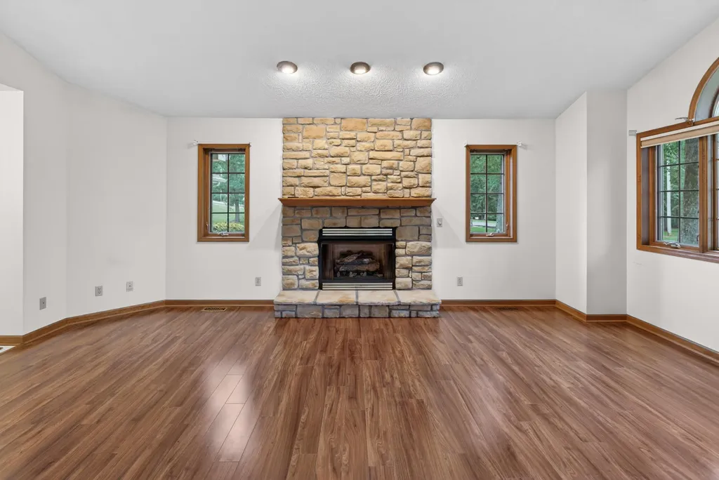 85 Boone Drive Cadiz KY 42211