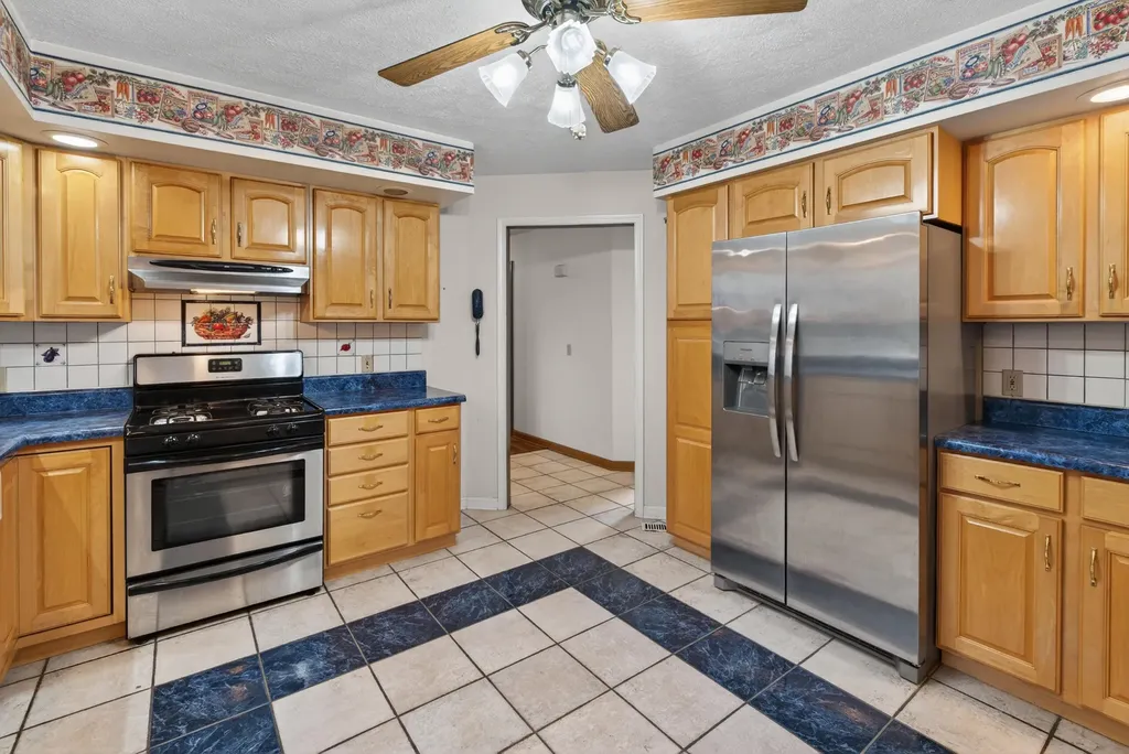 85 Boone Drive Cadiz KY 42211