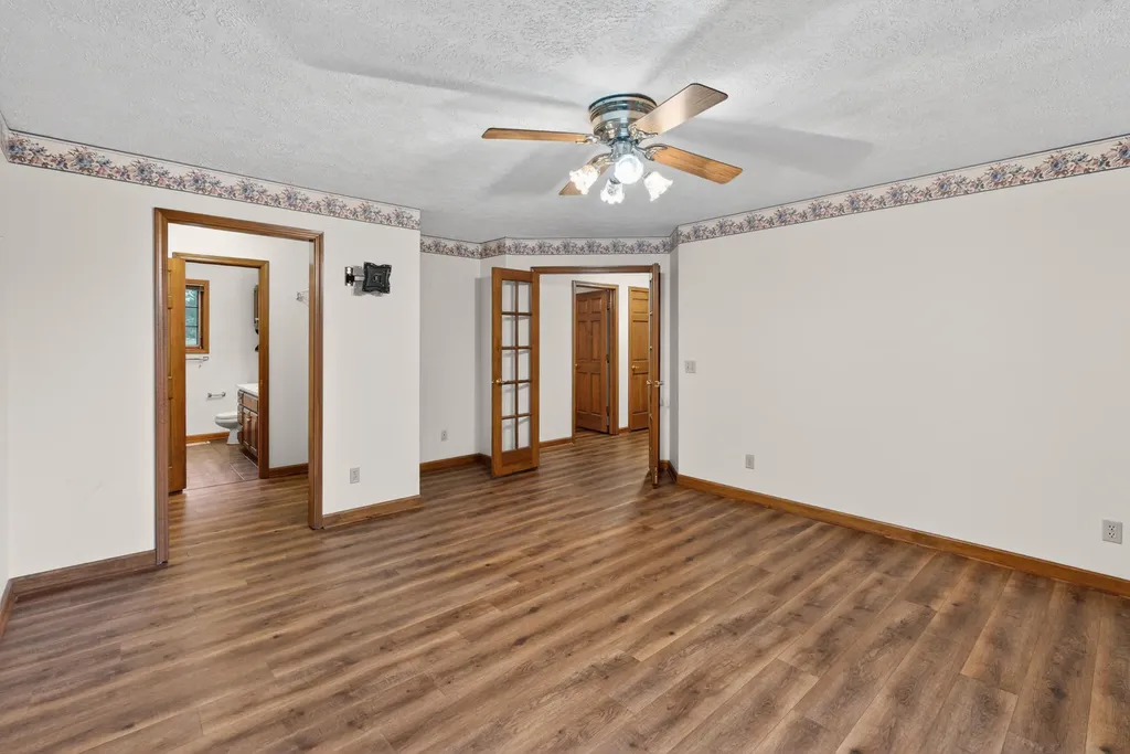 85 Boone Drive Cadiz KY 42211