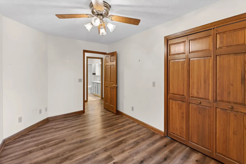 85 Boone Drive Cadiz KY 42211