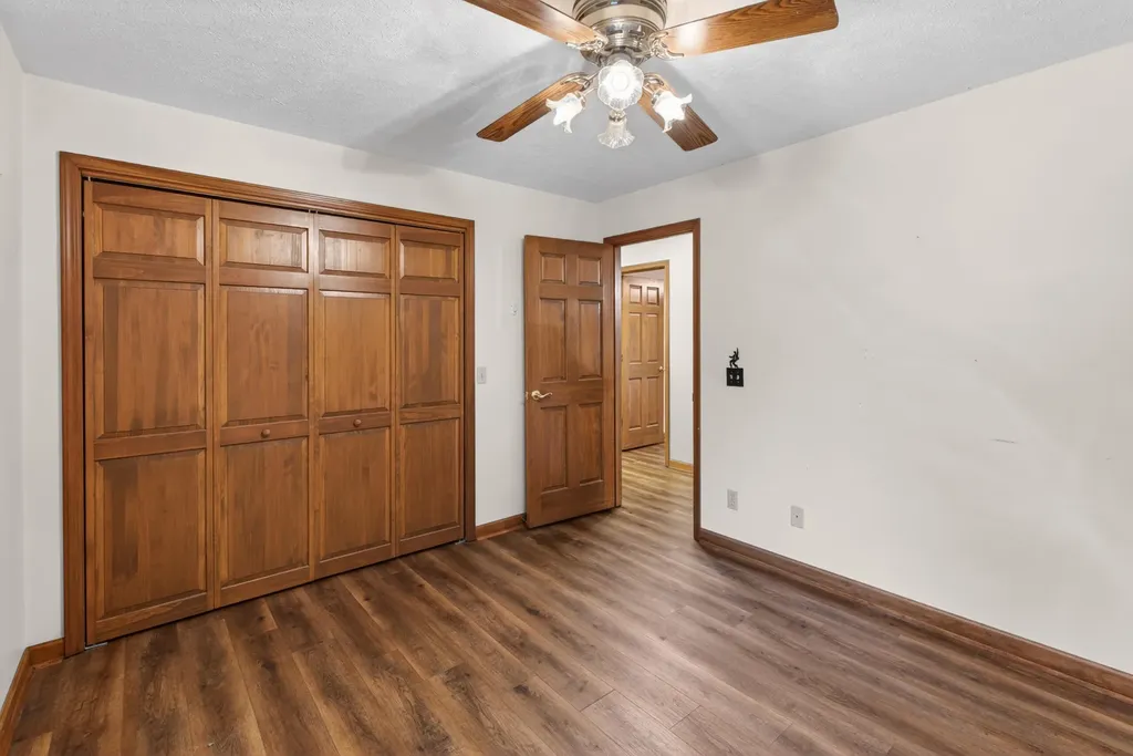 85 Boone Drive Cadiz KY 42211