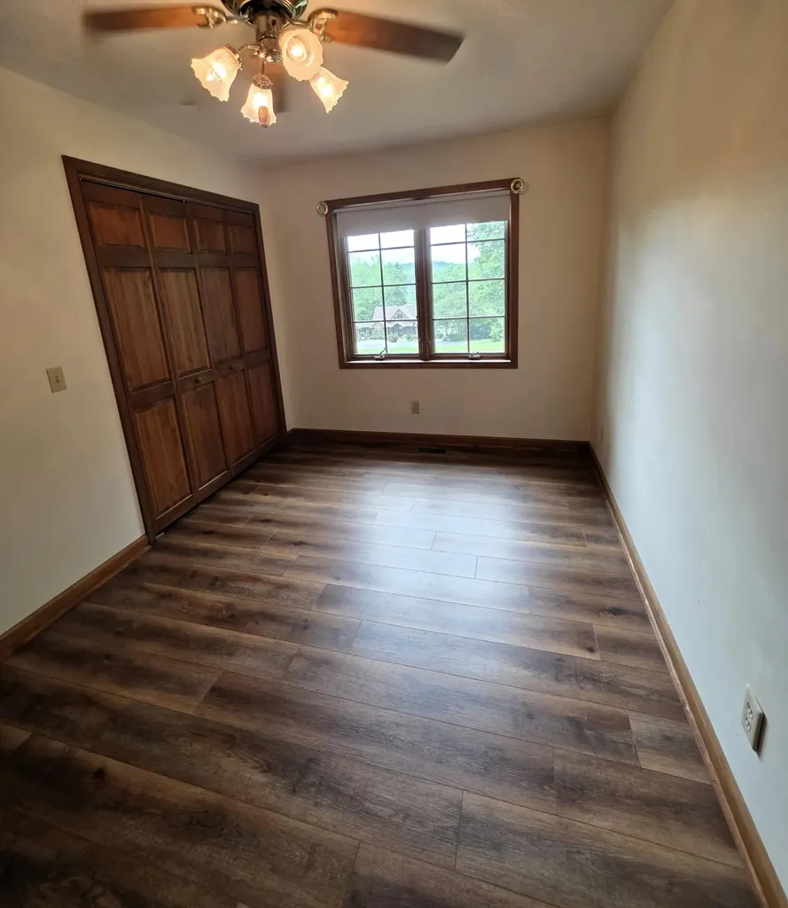 85 Boone Drive Cadiz KY 42211