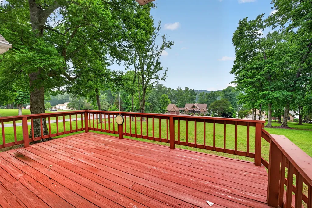 85 Boone Drive Cadiz KY 42211