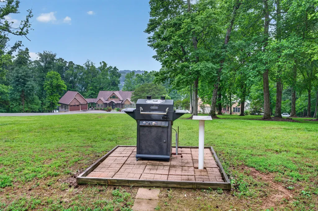 85 Boone Drive Cadiz KY 42211