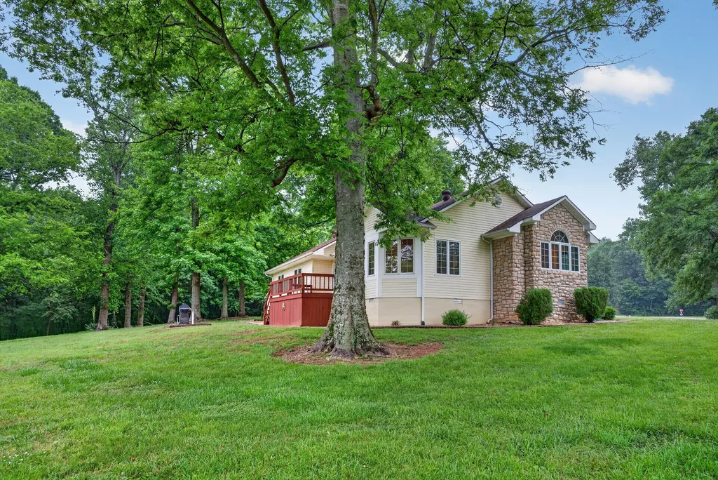 85 Boone Drive Cadiz KY 42211
